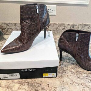 Nine West Women Heeled Boots Size 10 M